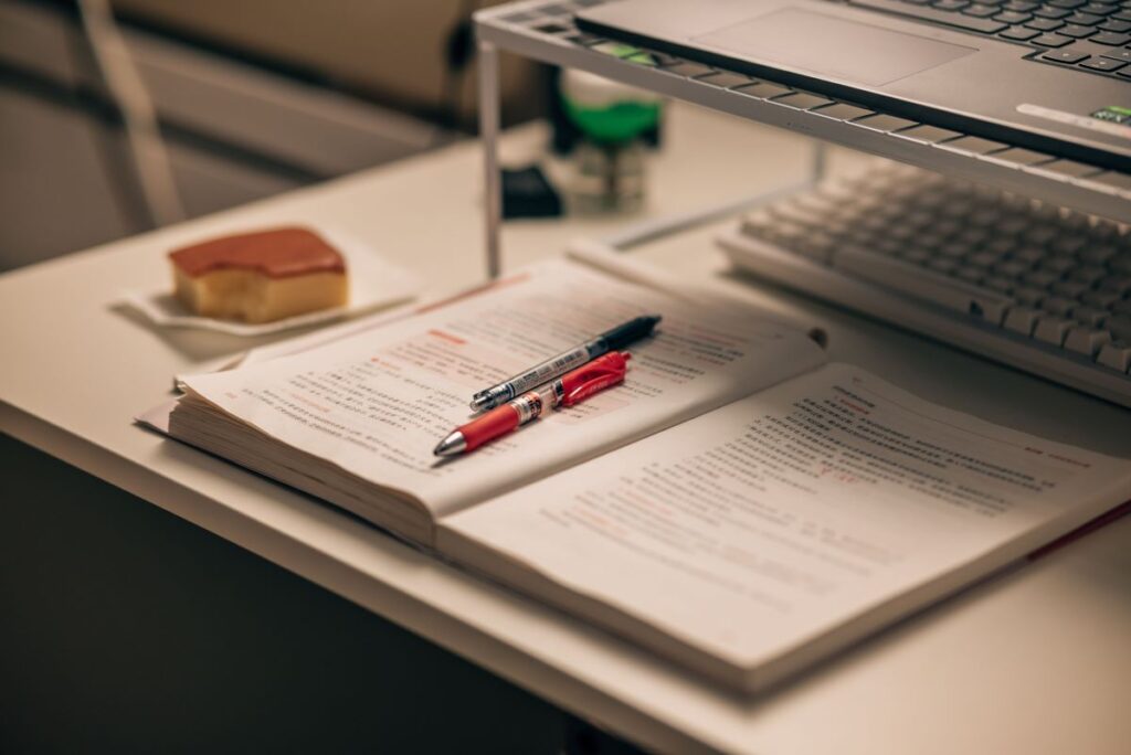 Critical Analysis in Academic Writing: How to Do It